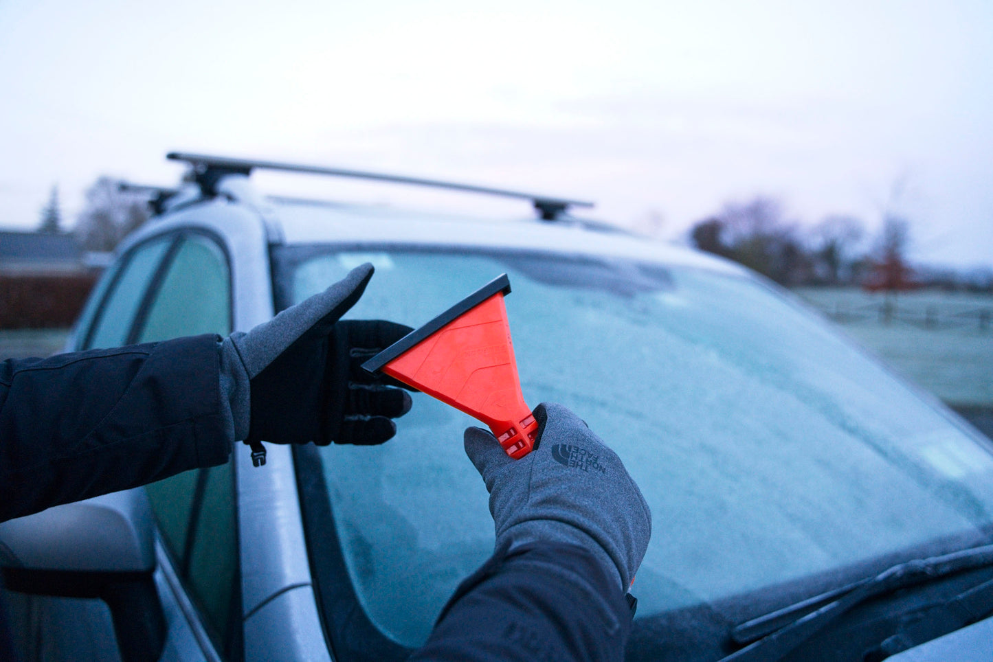 Stayhold ICE SCRAPER+SQUEEGEE squeegee on