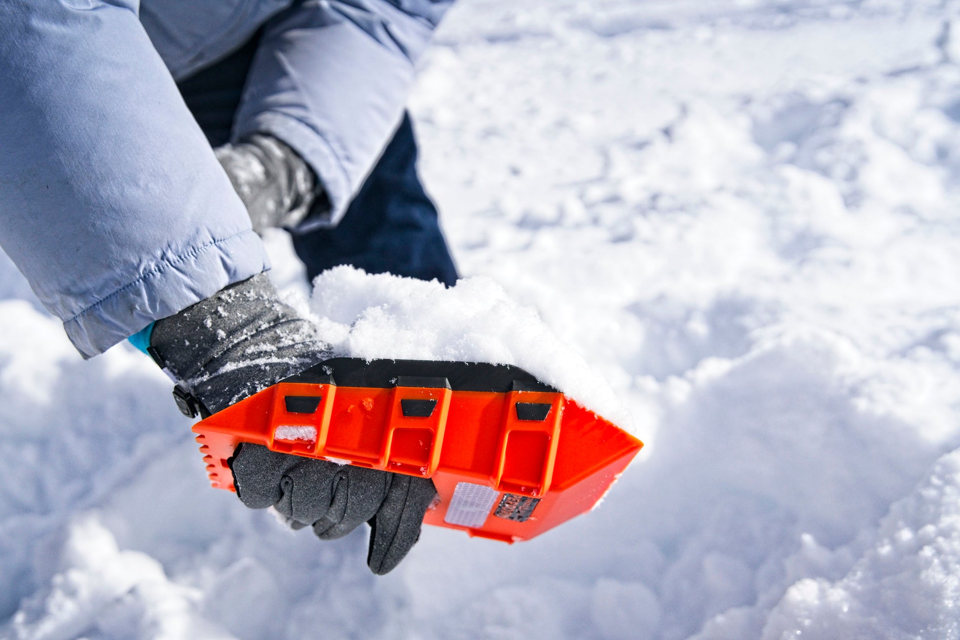 Stayhold Compact Safety Shovel - Mini shovelling snow
